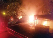 Dua Warung di Jalur Wisata Pantai Padang Terbakar, Kerugian Capai Rp40 Juta