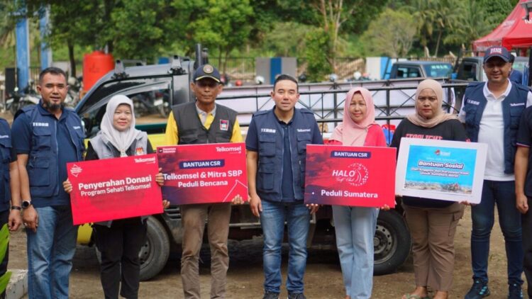 CSR— Telkomsel Area Sumatera terus menunjukkan komitmennya dalam mendukung masyarakat terdampak melalui penyaluran bantuan CSR serta pengoperasian Posko Layanan Telkomsel guna memastikan kebutuhan komunikasi masyarakat tetap terpenuhi.