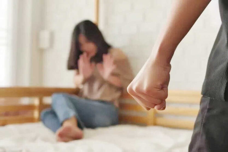 Berbasis Gender dan Mengakar, 1 dari 10 Perempuan Jadi Korban Kekerasan Pasangan 1 ILUSTRASI— Kekerasan dalam rumah tangga.