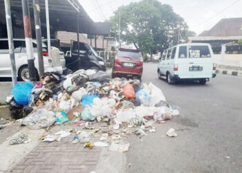 Ratusan Ton Sampah Berserakan di Sudut Kota, Bukittinggi Tunggu Diskresi Menteri LH untuk TPA Payakumbuh