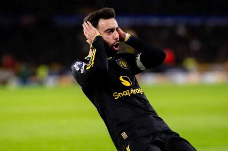 Manchester United Bungkam Wolves 4-1!, Bruno Fernandes Cetak Dua Gol 1 DUA GOL— Bruno Fernandes cetak dua gol untuk Manchester United, saat Setan Merah menaklukkan Wolverhampton Wanderers (Wolves) dengan skor
4-1 pada Selasa (9/12).