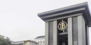 BI Tahan Suku Bunga 4,75 Persen, Perry Warjiyo Ungkap Sinyal Penurunan BI Rate Tahun Depan 13 BI Tahan Suku Bunga 4,75 Persen, Perry Warjiyo Ungkap Sinyal Penurunan BI Rate Tahun Depan