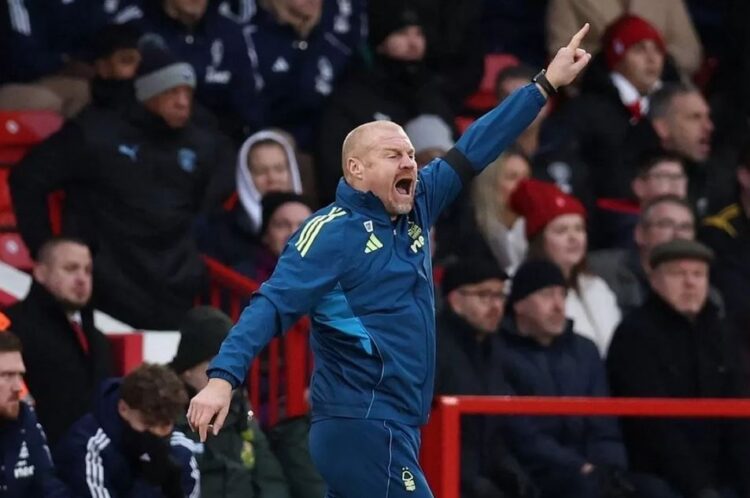 REAKSI— Pelatih Nottingham Forest Sean Dyche bereaksi ketika melawan Manchester City dalam pertandingan Liga Inggris pada Sabtu (27/12).