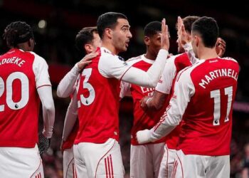 KOKOHKAN POSISI— Arsenal kokohkan posisi puncak klasemen Liga Inggris, setelah berhasil mengalahkan Brentfor 2-0, Kamis (4/12).