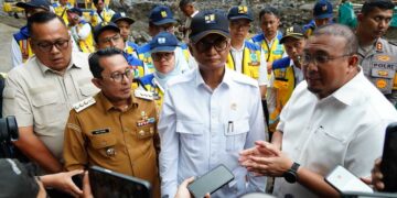 Luluhlantak Akibat Banjir Bandang, Bupati Eka Putra Ajak Menteri PU Lihat Kondisi Malalo 9 Luluhlantak Akibat Banjir Bandang, Bupati Eka Putra Ajak Menteri PU Lihat Kondisi Malalo