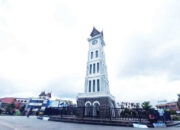 Pemko Bukittinggi Wisuda 72 Peserta Sekolah Keluarga Gemilang 2025