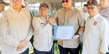 Percepatan Penanganan Bencana, Andre Rosiade Serahkan Bantuan Lengkap ke Tanah Datar