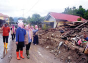 BKOW Sumbar dan GOW Agam Sambangi Warga Terdampak Bencana di Tanjung Raya