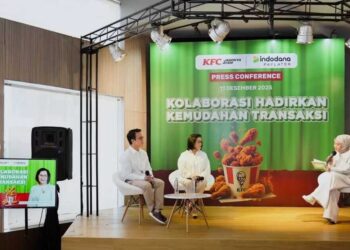 DISKUSI— Diskusi kemudahan transaksi dari tunai ke non tunai.