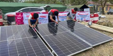 Pertamina Hadirkan Listrik Tenaga Surya, Terangi Tenda Pengungsi di Aceh Tamiang 13 Pertamina Hadirkan Listrik Tenaga Surya, Terangi Tenda Pengungsi di Aceh Tamiang