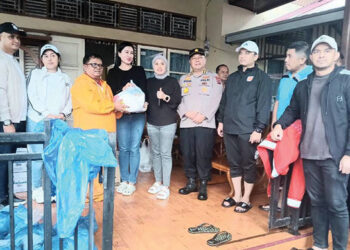 REI Sumbar Salurkan Bantuan untuk Korban Banjir dan Longsor, Warga Minta Alat Berat untuk Normalisasi Sungai