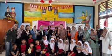 FJPI Sumbar “Ceria Bersama” Siswa SDN 07 Gurun Lawas Korban Banjir Bandang
