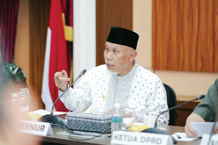 Untuk Kebutuhan Penanganan Bencana, Sumbar kembali Mendapat Alokasi Khusus Solar dari BPH Migas Sebanyak 310.800 Liter 1 Mahyeldi Ansharullah
Gubernur Sumbar