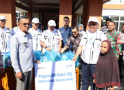 Kunjungi Korban Bencana di Sasak Pasaman Barat, Komisaris dan Direksi BRI Salurkan Ribuan Paket Sembako