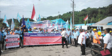 Serentak Melibatkan 127 Primer Seluruh Indonesia, Ratusan Anggota Aliansi Serikat Pekerja/Buruh TKBM Geruduk Kantor KSOP