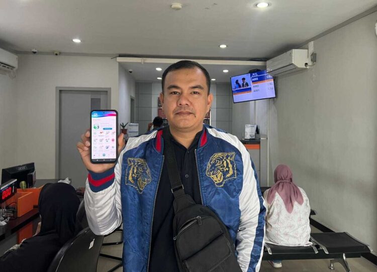 Dari Rawat Inap hingga Berobat Luar Domisili, JKN Jadi Penopang Randi di Perantauan 1 MANFAAT JKN— Randi, merasakan manfaat dari adanya program pemerintah JKN.