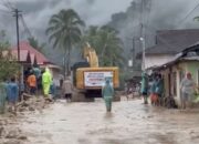 Banjir Bandang Terjang Maninjau, Puluhan Rumah Terendam, Akses Lubuk Basung-Bukittinggi Lumpuh Total