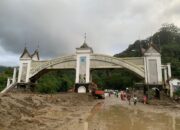 Mulai Terbebas dari Material Galodo, Wako Hendri Arnis Tinjau Jembatan Kembar dan Proses Evakuasi di Mega Mendung