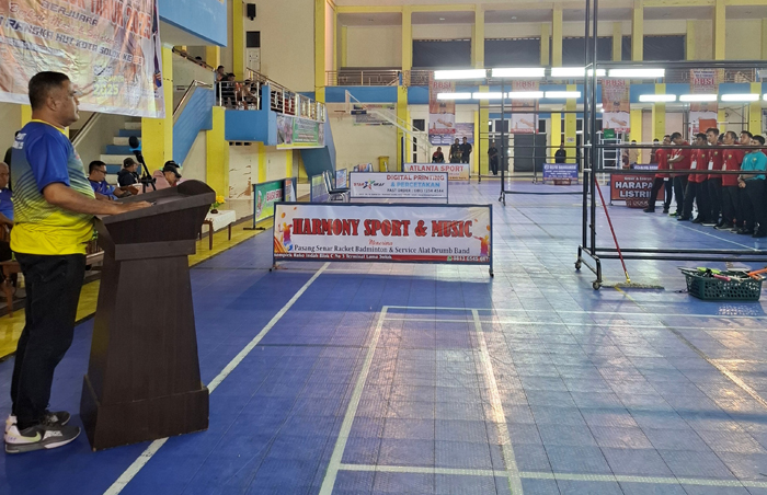 TURNAMEN BADMINTON— Pembukaan turnamen badminton PBSI Kota Solok Tahun 2025.