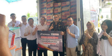 Bantu Warga Terdampak Bencana, PT Menara Agung Serahkan 1 Ton Beras dan 200 Dus Mie Instan ke Pemko Padang 9 Bantu Warga Terdampak Bencana, PT Menara Agung Serahkan 1 Ton Beras dan 200 Dus Mie Instan ke Pemko Padang