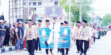 Dilepas Wako Ramlan Nurmatias, Kontingen MTQ Nasional ke-41 Tingkat Provinsi Sumbar ikuti Pawai Ta’aruf 13 Dilepas Wako Ramlan Nurmatias, Kontingen MTQ Nasional ke-41 Tingkat Provinsi Sumbar ikuti Pawai Ta’aruf