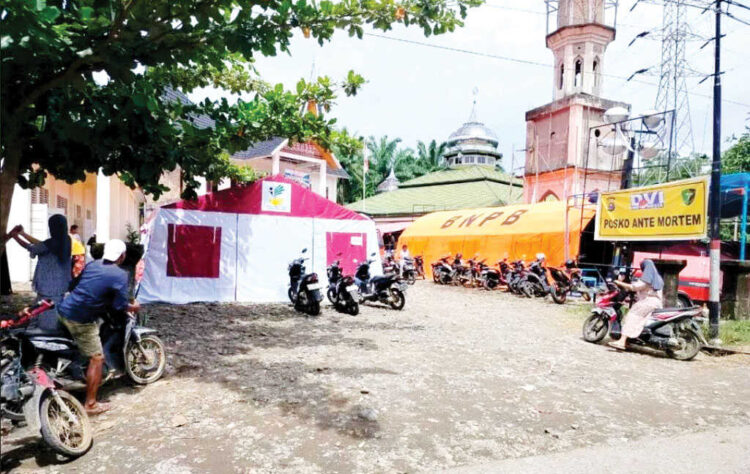 Pemkab Agam Aktifkan 14 Posko Darurat Bencana Hidrometeorologi, 6.206 Warga Masih Mengungsi 1 POSKO DARURAT BENCANA— Pemkab Agam mengaktifkan sebanyak 14 posko darurat bencana hidrometeorologi di 13 kecamatan dalam membantu warga terdampak banjir, banjir bandang dan tanah longsor.