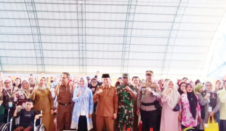 FGD— Pemko Bukittinggi menggelar FGD Program Surau Gemilang sebagai langkah pematangan konsep dan penguatan pelaksanaan program unggulan daerah tersebut. Kegiatan ini berlangsung di ruang rapat Balai Kota Bukittinggi, Selasa (23/12).