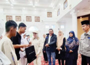 Tak Boleh Putus Sekolah, Pelajar Terdampak Bencana Terima Bantuan Pemko Bukittinggi