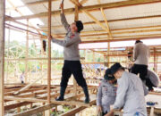 Brimob Polda Sumbar Bangun 100 Huntara untuk Korban Banjir Bandang di Pauh-Kuranji