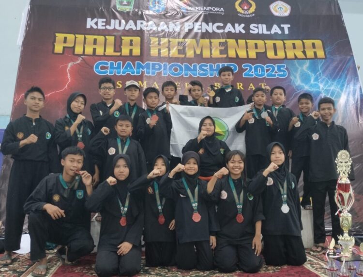 MEMBANGGAKAN— Perguruan Pencak Silat (PPS) Ragawaru menorehkan prestasi membanggakan pada ajang Kejuaraan Nasional Piala Kemenpora Championship 2025 yang digelar di GOR Nan Ompek, Kota Payakumbuh, pada 24–27 Desember 2025.