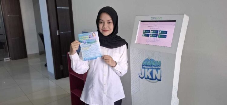 PENGGUNA BPJS— Revi Oktaviani salah seorang mahasiswi pengguna BPJS Kesehatan.