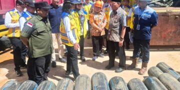 Rusak Dihondoh Galodo, Kementerian PU Serahkan Bantuan Pipa IPA Perumda Padang 13 Rusak Dihondoh Galodo, Kementerian PU Serahkan Bantuan Pipa IPA Perumda Padang