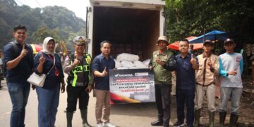 Bantu Korban Bencana di Padangpanjang, PT Menara Agung Distribusikan 500 Kg Beras dan 100 Dus Mie Instan 13 Bantu Korban Bencana di Padangpanjang, PT Menara Agung Distribusikan 500 Kg Beras dan 100 Dus Mie Instan