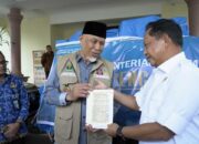 Mendagri Tito Karnavian Serahkan Bantuan