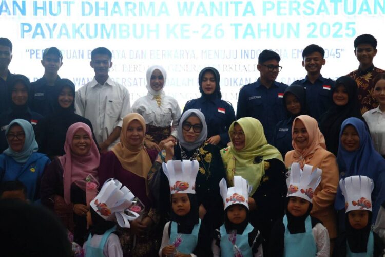 PERINGATAN HARI IBU— Peringatan Hari ibu ke-97 Kota Payakumbuh menjadi momen penting menegaskan peran strategis perempuan dalam pembangunan bangsa dan penguatan kualitas generasi masa depan.