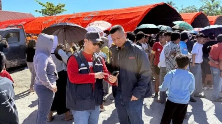 PULIH— Jaringan internet pulih pascabencana.