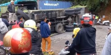 Tiga Truk Kecelakaan Beruntun, Jalur Padang–Solok Lumpuh Hampir Tujuh Jam