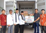 Diserahkan Langsung GM Grandmedia Solok, Wawako Terima Paket Buku dan Alat Tulis