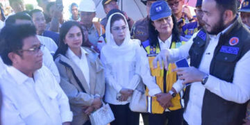 Fadly Amran Dampingi Komisi V DPR Cek Kondisi Batang Kuranji, Perlu Penertiban Pemukiman Warga yang Masih Berada di Sempadan Sungai 13 Fadly Amran Dampingi Komisi V DPR Cek Kondisi Batang Kuranji, Perlu Penertiban Pemukiman Warga yang Masih Berada di Sempadan Sungai