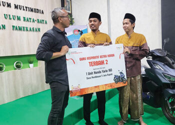 Peringati Hari Guru, Yayasan AHM Apresiasi Dedikasi Guru Inspiratif