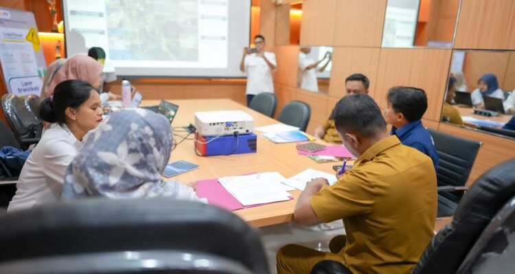 PERKUAT PEMBANGUNAN INFRASTRUKTUR— Bupati Solok Jon Firman Pandu melakukan kunjunga kerja ke kantor Balai Penataan Bangunan, Prasarana dan Kawasan (BPBPK) Sumatera Barat.
