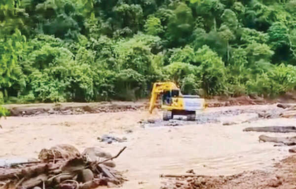 Dinas PUPR Padang akan Luruskan Kembali Aliran Sungai, Sungai Batang Air Dingin Membelah Permukiman Warga di Lumin Park hingga Kampung Apar 1 dinas