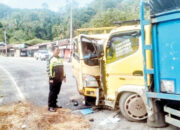 Dua Colt Diesel Lago Kambing di Jalinsum, Salah Satu Sopir masih di Bawah Umur dan Tidak Miliki SIM