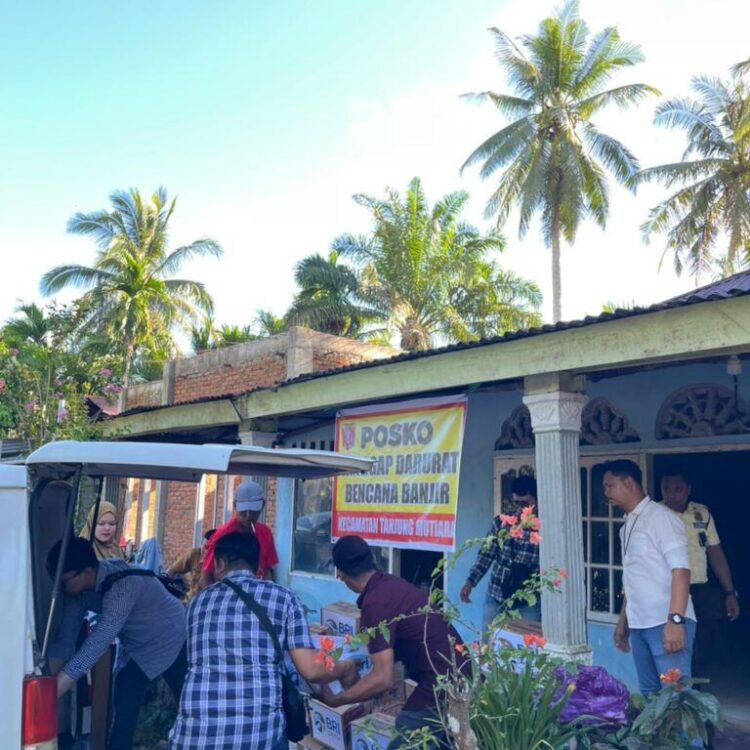 Program BRI Peduli dari BRI memberikan dampak berarti bagi masyarakat terdampak bencana di Kabupaten Agam.