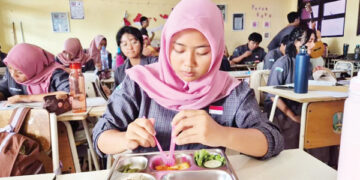 Realisasi Anggaran Makan Bergizi Gratis Tembus Rp 52,9 Triliun per 15 Desember 2025