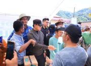 Wamenagri dan Anggota DPR RI Kunjungi Korban Musibah Banjir