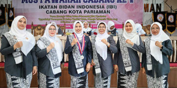 Badriah Khalidi Dipercaya lagi Pegang Tampuk IBI Kota Pariaman 9 Badriah Khalidi Dipercaya lagi Pegang Tampuk IBI Kota Pariaman