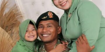 INSPIRASI—Riri, yang lebih dikenal di perantauan dengan nama Ummi Devrin, bersama keluarga kecilnya menjadi inspirasi bagi IRT.