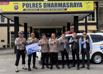 BRI Serahkan Bantuan Ambulance kepada Polres Dharmasraya