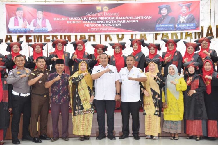 Bundo Kandung Kota Pariaman Diharapkan menjadi Ibu 1 PELANTIKAN BUNDO KANDUANG—Wali Kota Pariaman Yota Balad menghadiri pelantikan pengurus Bundo Kanduang Kota Pariaman periode 2025-2026.